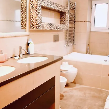 Apartment Chic And Elegant In The Heart Of